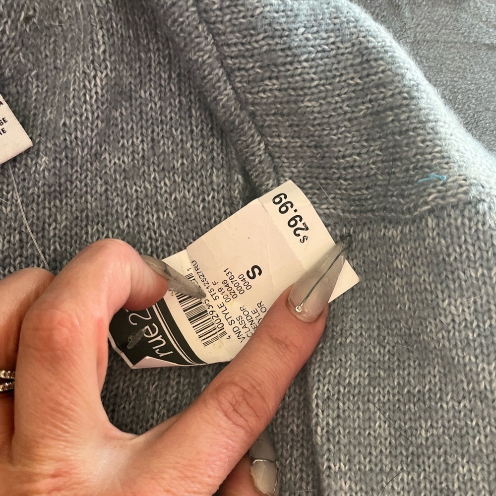 Sweater from Rue 21 and never wore it.